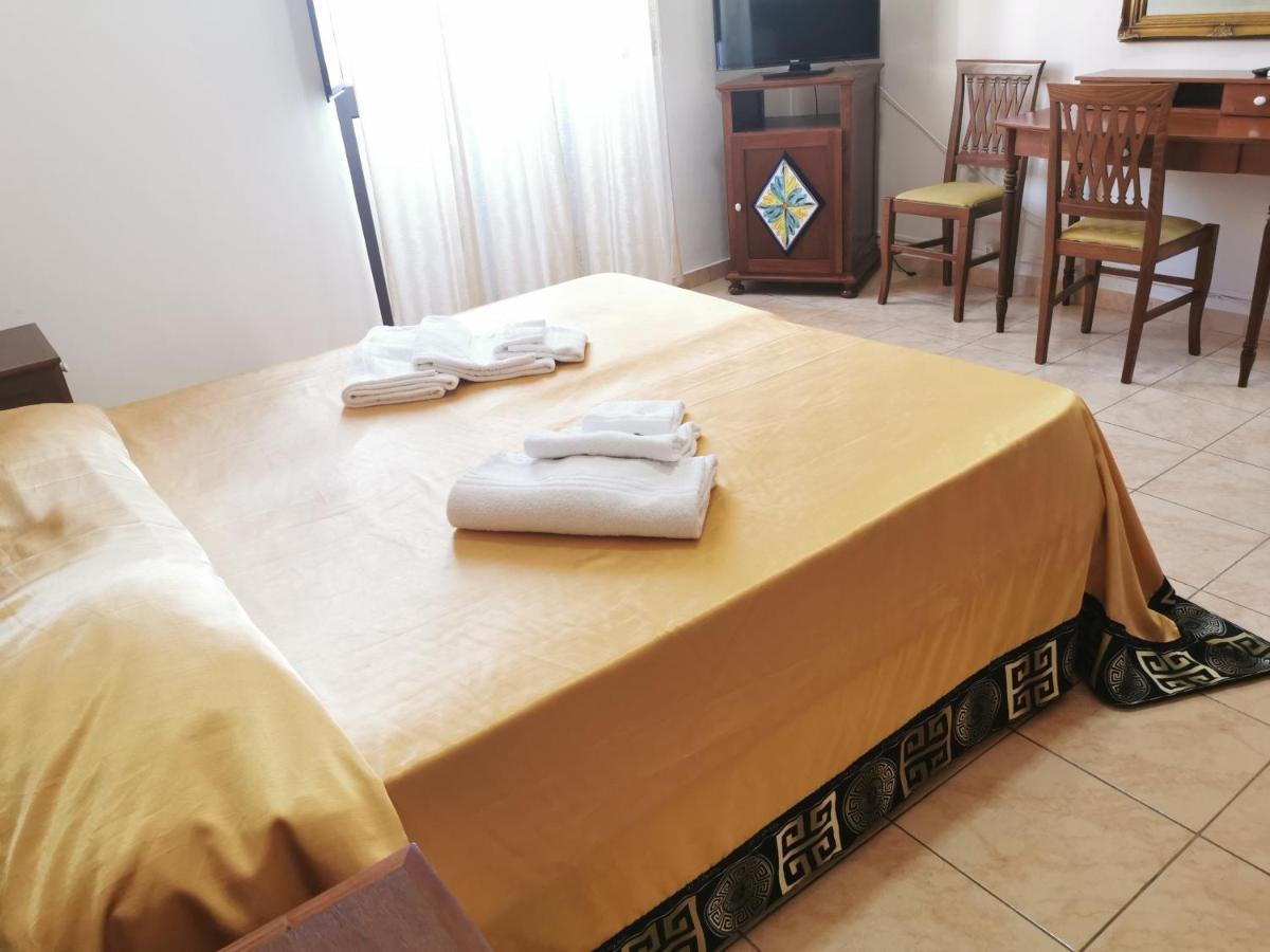 I Cappuccini Rooms Catania Bagian luar foto