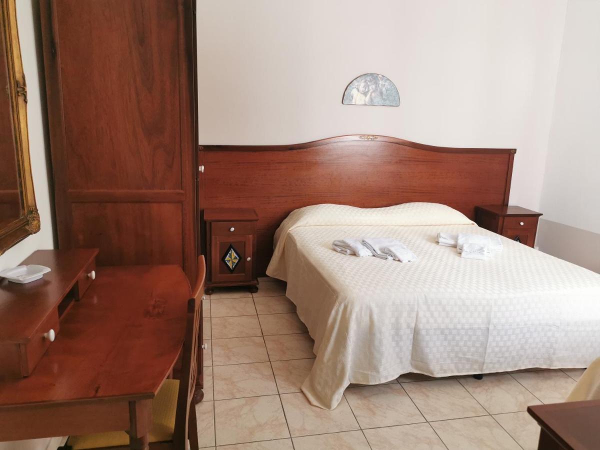I Cappuccini Rooms Catania Bagian luar foto