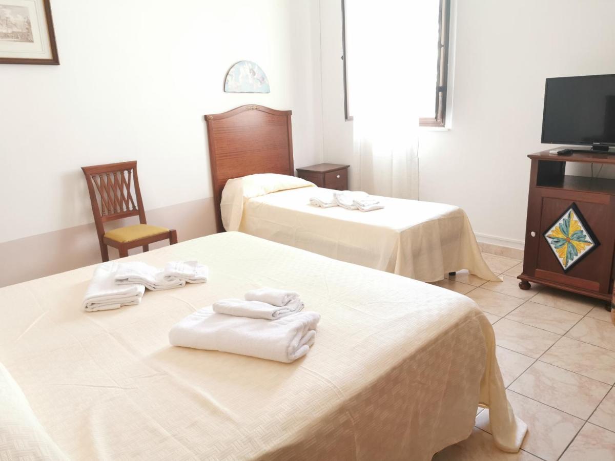 I Cappuccini Rooms Catania Bagian luar foto