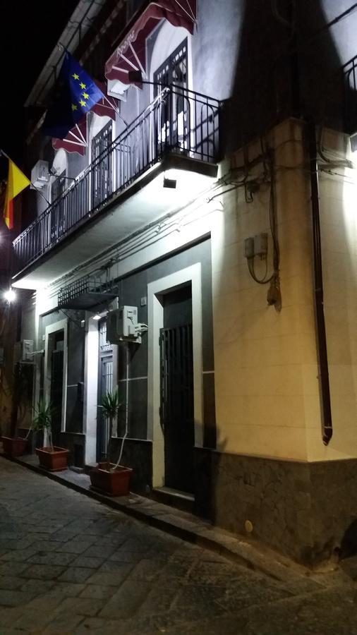 I Cappuccini Rooms Catania Bagian luar foto