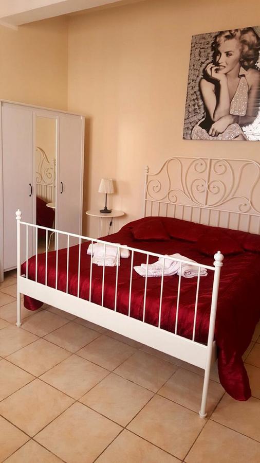 I Cappuccini Rooms Catania Bagian luar foto