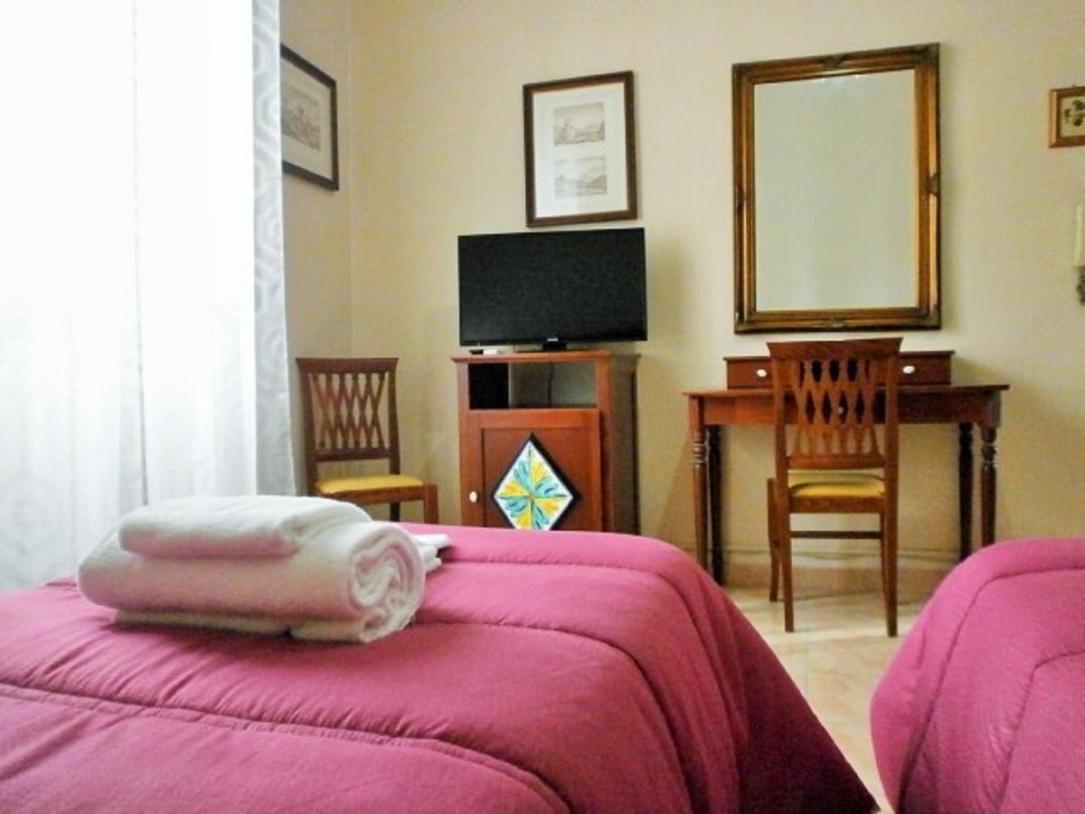 I Cappuccini Rooms Catania Bagian luar foto